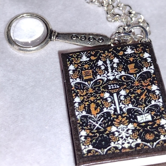 Sherlock Holmes Miniature Book Necklace NWT - Picture 3 of 6